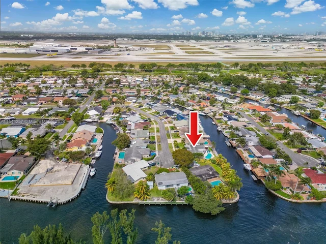 806 Argonaut Is # 806, Dania Beach FL 33004