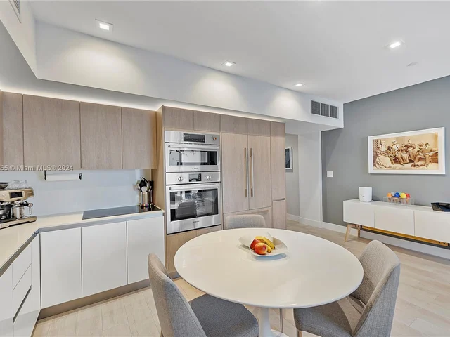 455 NE 39th St # 101, Miami FL 33137