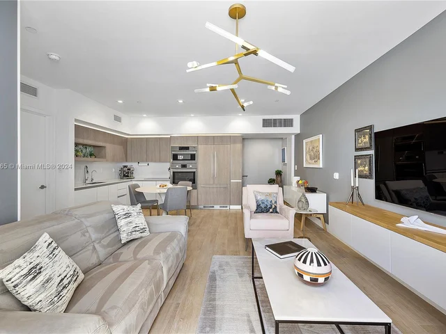 455 NE 39th St # 101, Miami FL 33137