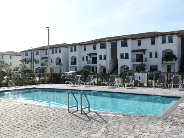 15600 SW 136th St # 206, Miami FL 33196