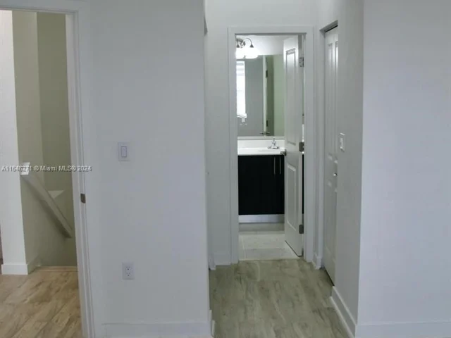 15600 SW 136th St # 206, Miami FL 33196