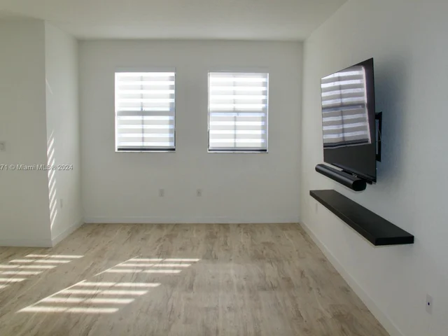 15600 SW 136th St # 206, Miami FL 33196