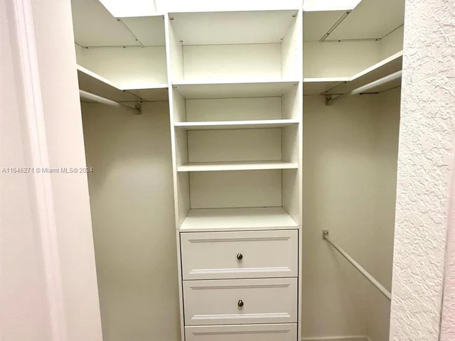 15600 SW 136th St # 206, Miami FL 33196