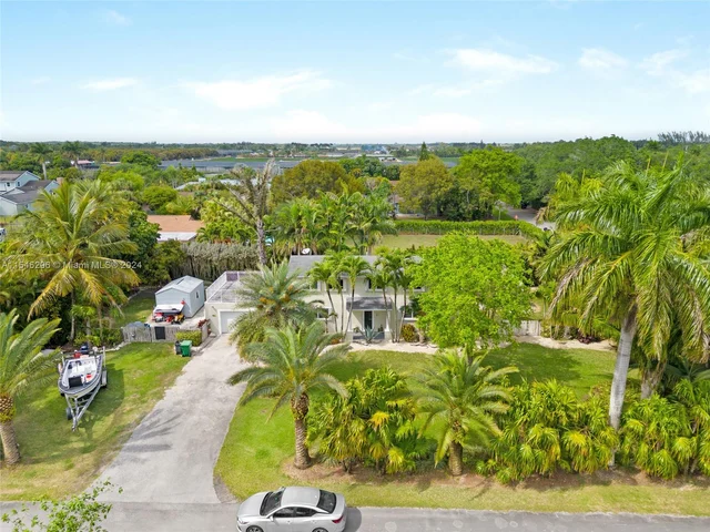 19805 SW 242nd St, Homestead FL 33031