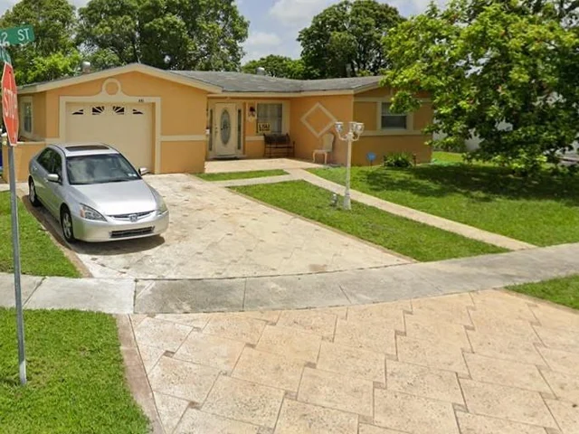 4551 NW 42nd St, Lauderdale Lakes FL 33319