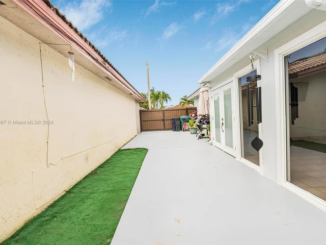 14480 SW 113th Ln, Miami FL 33186