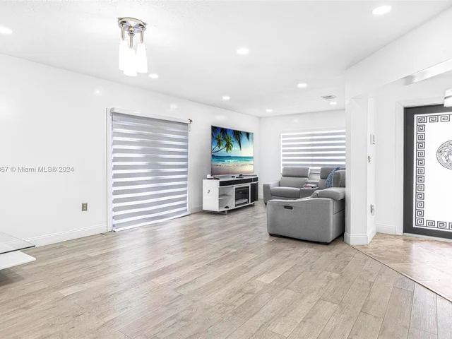 14480 SW 113th Ln, Miami FL 33186