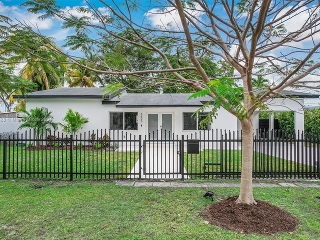 6625 SW 41st St, Miami FL 33155