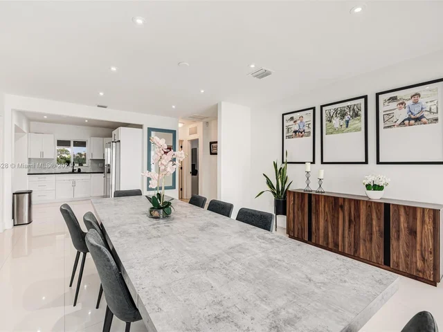 6625 SW 41st St, Miami FL 33155