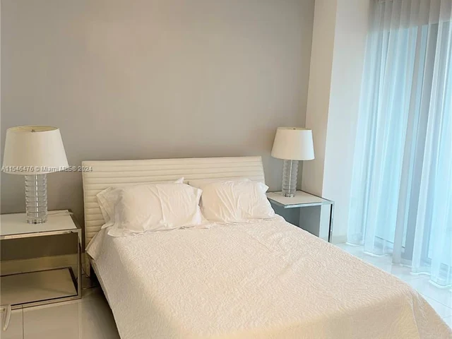 200 Biscayne Boulevard Way # 4314, Miami FL 33131