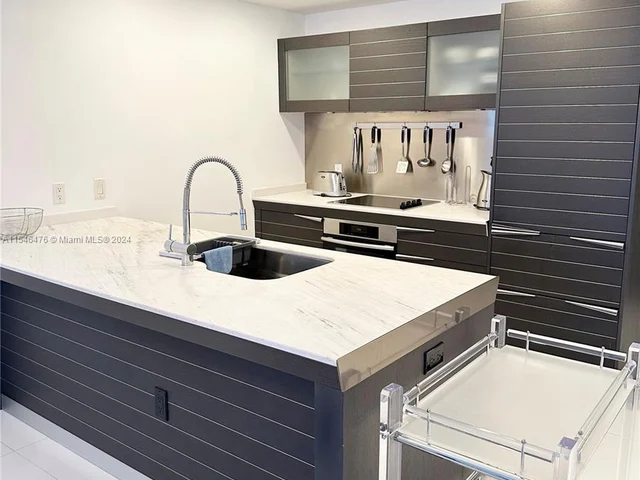 200 Biscayne Boulevard Way # 4314, Miami FL 33131