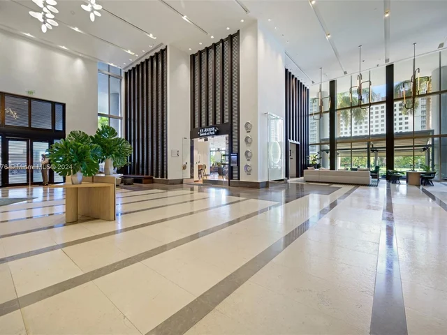 200 Biscayne Boulevard Way # 4314, Miami FL 33131