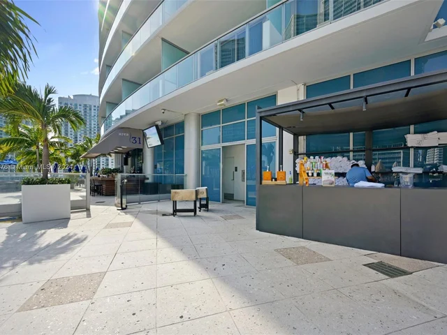 200 Biscayne Boulevard Way # 4314, Miami FL 33131