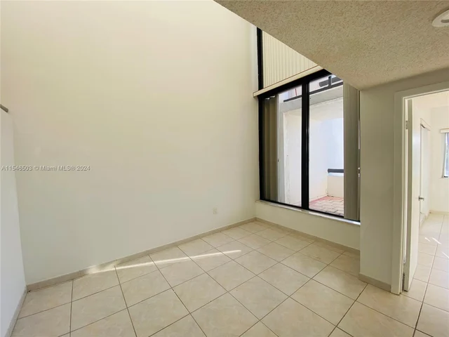 456 Poinciana Dr # 1620, Sunny Isles Beach FL 33160