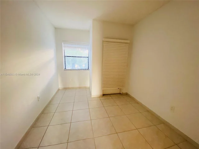 456 Poinciana Dr # 1620, Sunny Isles Beach FL 33160