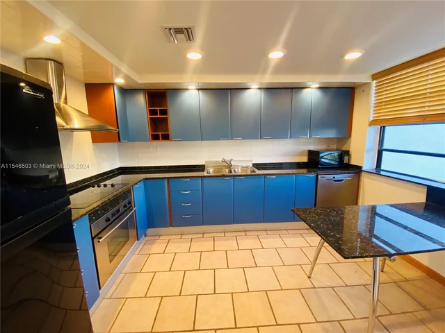 456 Poinciana Dr # 1620, Sunny Isles Beach FL 33160