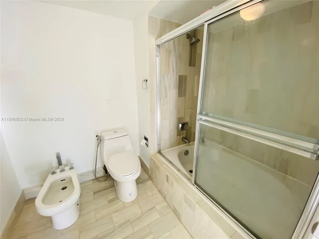 456 Poinciana Dr # 1620, Sunny Isles Beach FL 33160