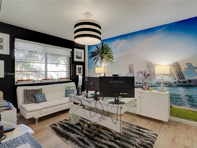 9452 SW 77th Ave # R6, Miami FL 33156