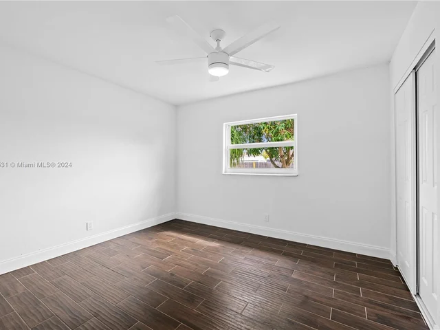 1330 SW 5th Ter, Deerfield Beach FL 33441