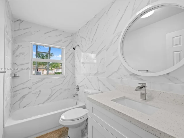 1330 SW 5th Ter, Deerfield Beach FL 33441