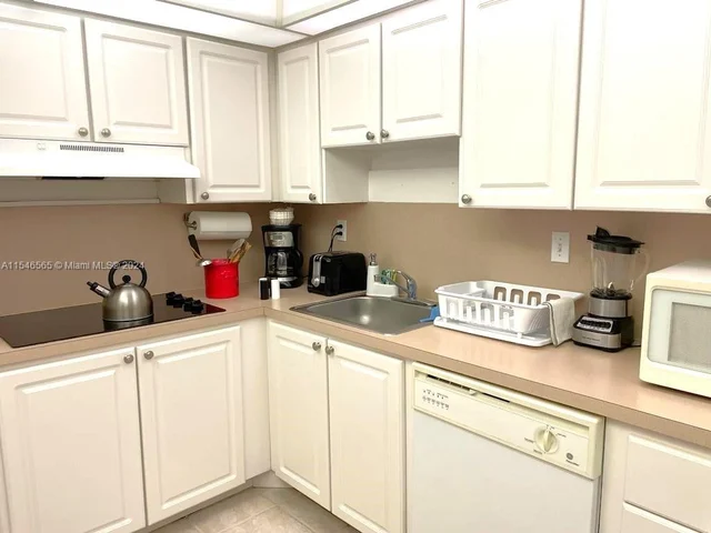 19370 Collins Ave # 1414, Sunny Isles Beach FL 33160