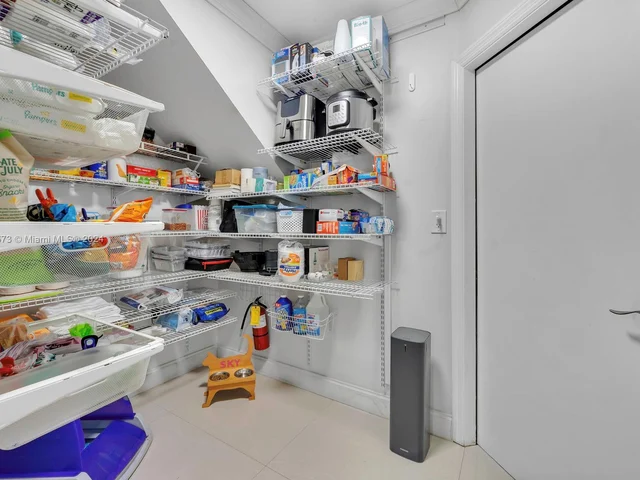 10103 SW 166th Ct, Miami FL 33196