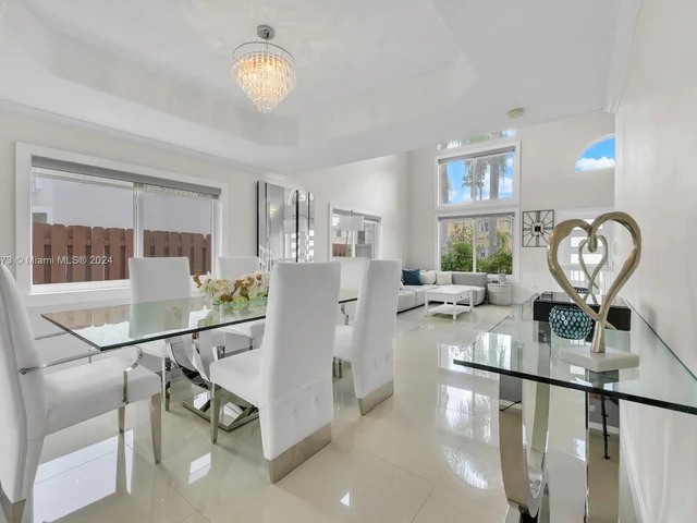 10103 SW 166th Ct, Miami FL 33196