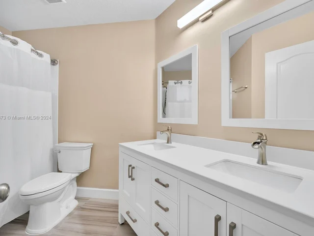 10103 SW 166th Ct, Miami FL 33196