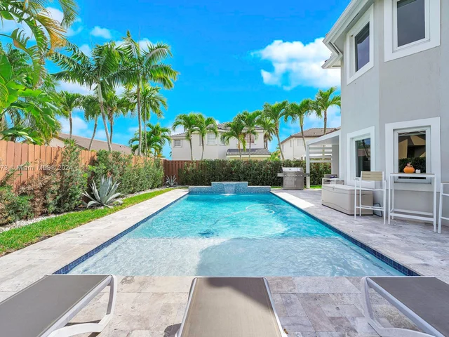 10103 SW 166th Ct, Miami FL 33196