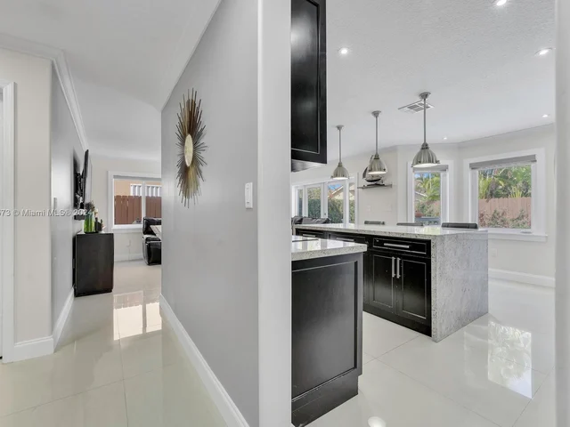 10103 SW 166th Ct, Miami FL 33196