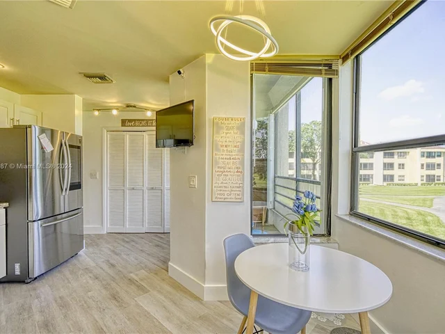 7520 La Paz Blvd # 206, Boca Raton FL 33433