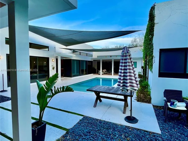 17120 SW 89th Ct, Palmetto Bay FL 33157