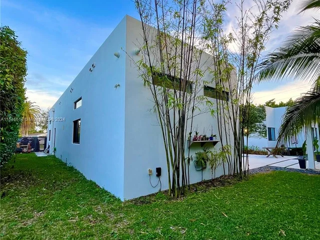 17120 SW 89th Ct, Palmetto Bay FL 33157