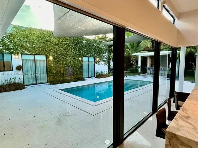 17120 SW 89th Ct, Palmetto Bay FL 33157