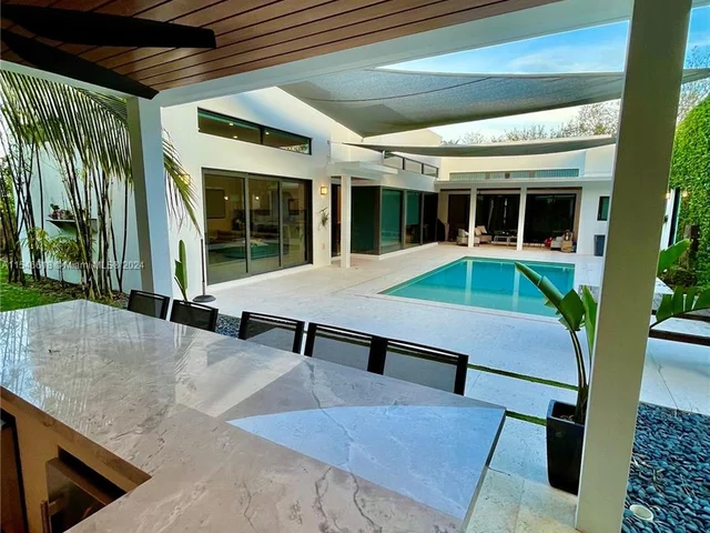 17120 SW 89th Ct, Palmetto Bay FL 33157