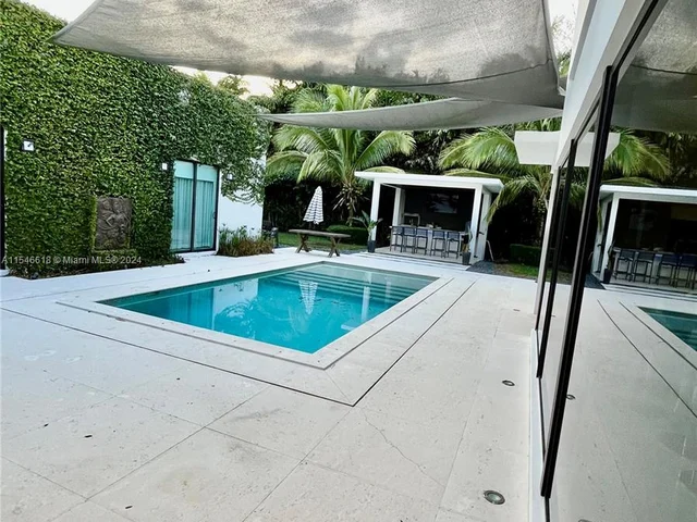 17120 SW 89th Ct, Palmetto Bay FL 33157