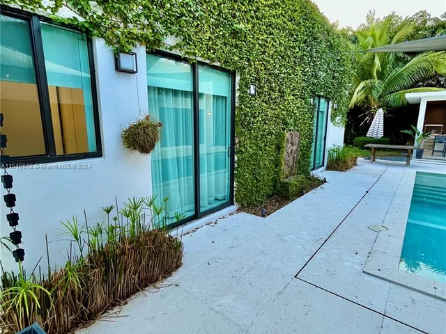 17120 SW 89th Ct, Palmetto Bay FL 33157