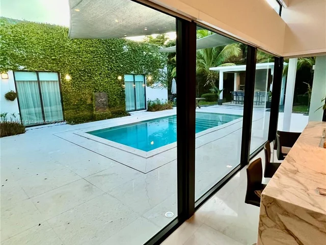 17120 SW 89th Ct, Palmetto Bay FL 33157