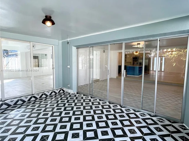 2412 Andros Ln, Fort Lauderdale FL 33312