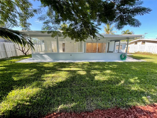 2412 Andros Ln, Fort Lauderdale FL 33312