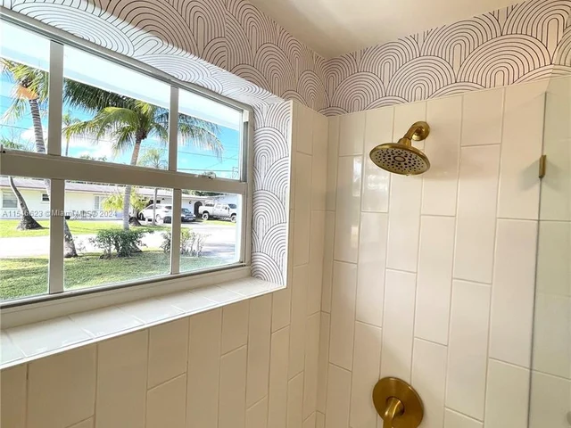 2412 Andros Ln, Fort Lauderdale FL 33312