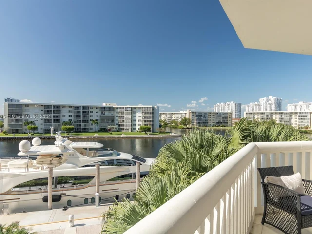 1000 W Island Blvd # 311, Aventura FL 33160