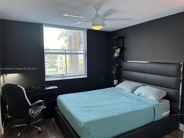 1450 SE 3rd Ave # 206, Dania Beach FL 33004