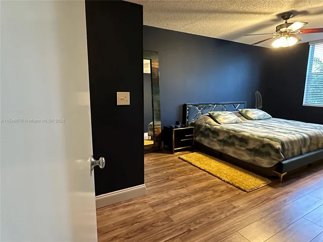 1450 SE 3rd Ave # 206, Dania Beach FL 33004