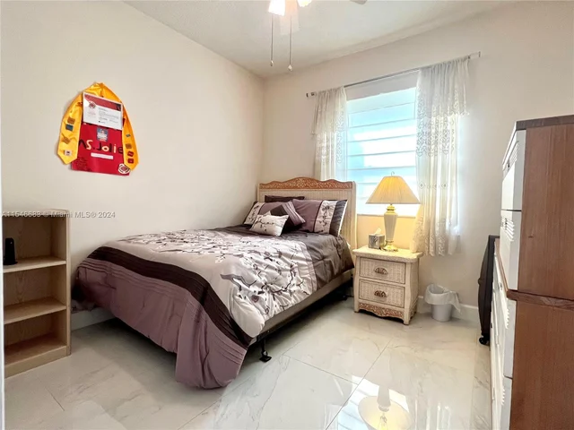 9764 NW 32nd St, Doral FL 33172