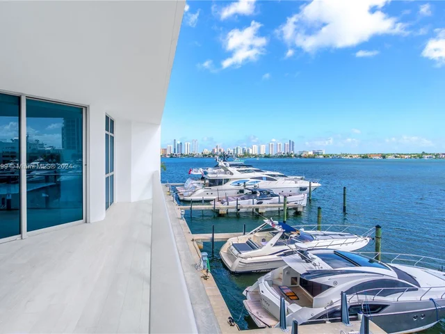 17301 Biscayne Blvd # 207, North Miami Beach FL 33160