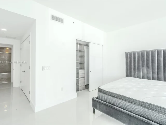 17301 Biscayne Blvd # 207, North Miami Beach FL 33160