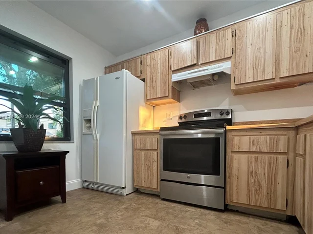 224 NW 106th Ter # 0, Pembroke Pines FL 33026