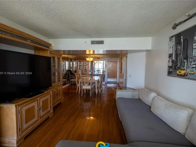 21205 Yacht Club Dr # 901, Aventura FL 33180