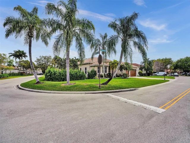 4985 NW 120th Ave, Coral Springs FL 33076
